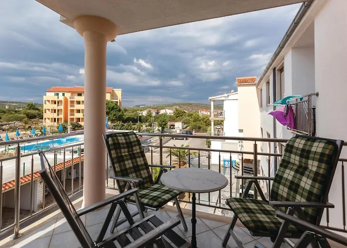 One-bedroom In Okrug Gornji Apartment