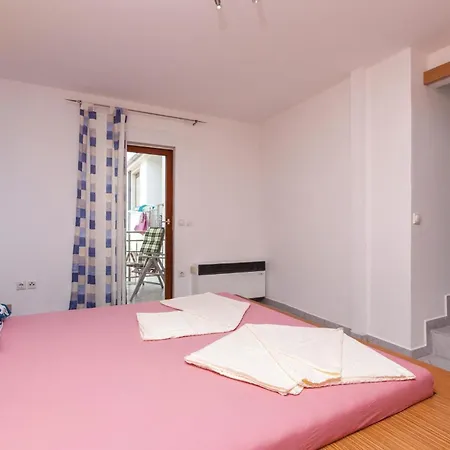 Apartment One-bedroom In Okrug Gornji Trogir