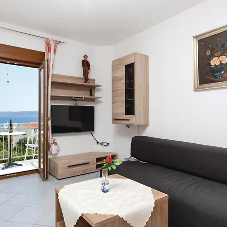 One-bedroom In Okrug Gornji *