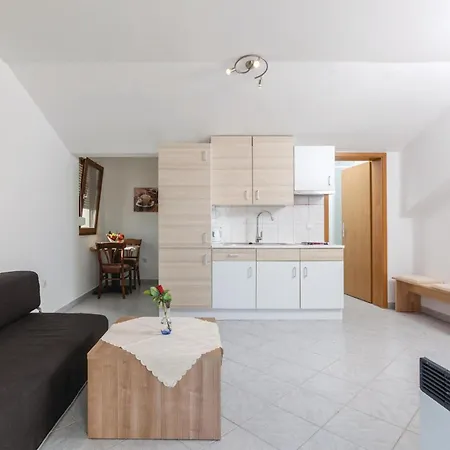 Apartment One-bedroom In Okrug Gornji Trogir